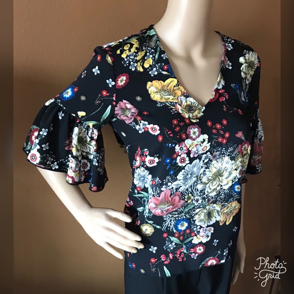 NEW Catherine Malandrino Floral V-Neck Blouse